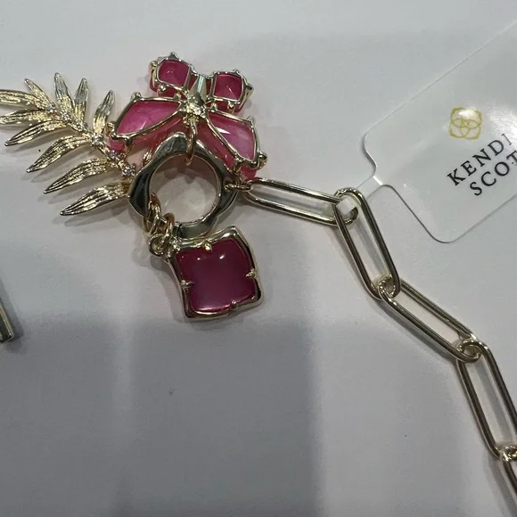 NWT-Kendra Scott Bianca Butterfly Gold Charm
Necklace - Picture 7 of 8